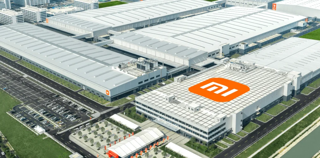 Xiaomi Develops Unique Logo Lifting Mechanism for Vehicles